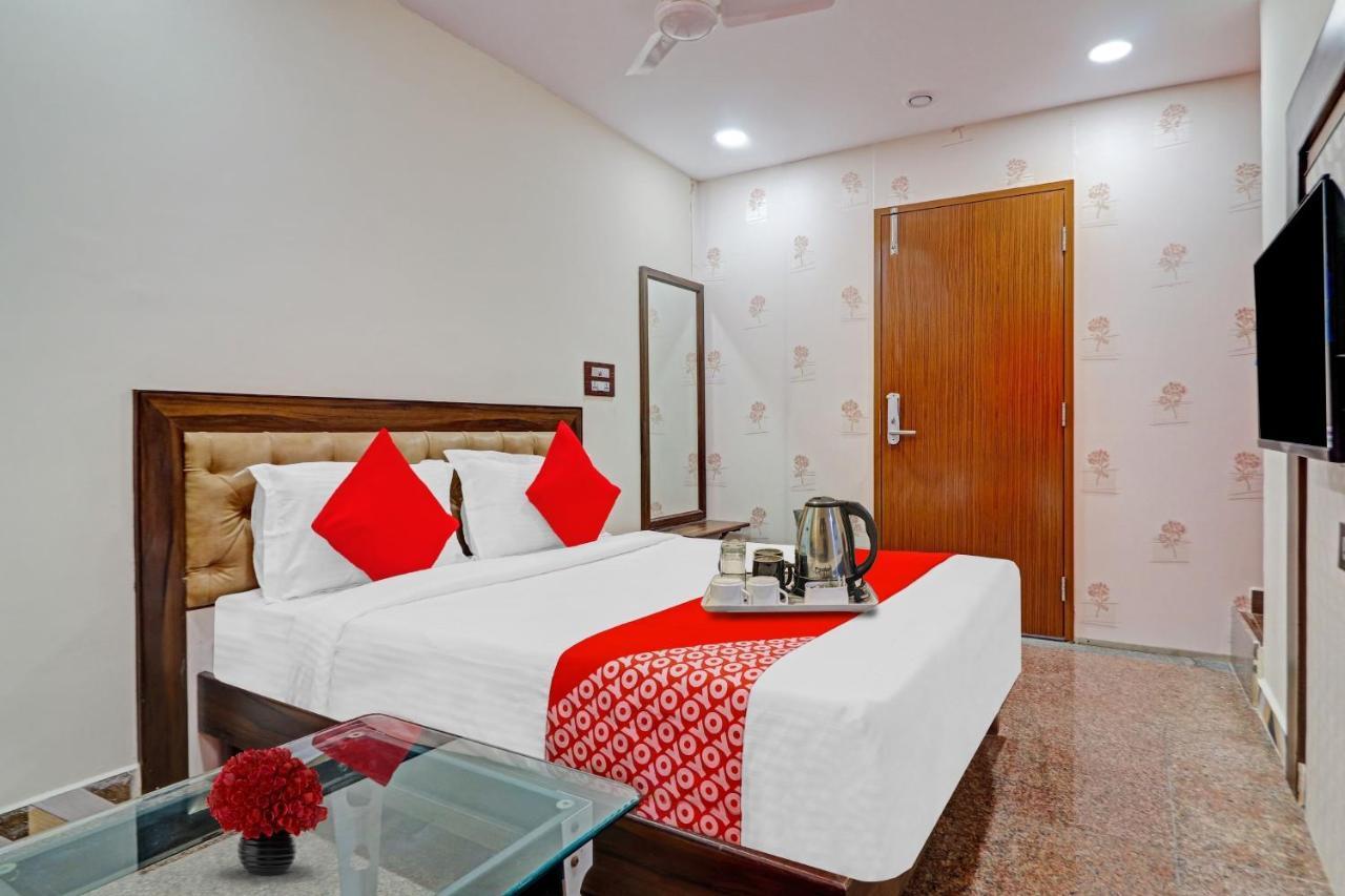 Heavens Inn Near Rasoolpura Metro Station Hyderabad Eksteriør bilde