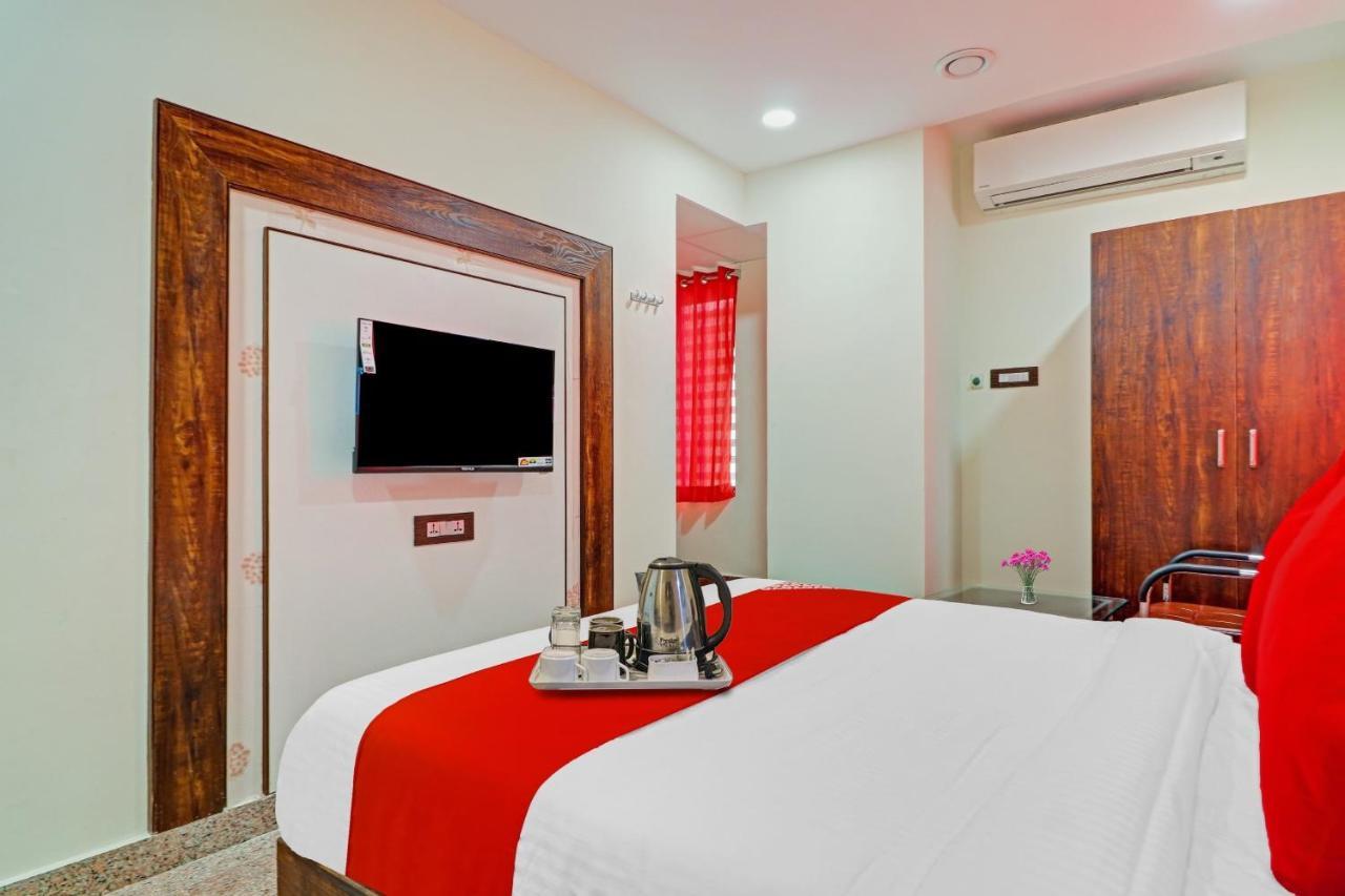 Heavens Inn Near Rasoolpura Metro Station Hyderabad Eksteriør bilde