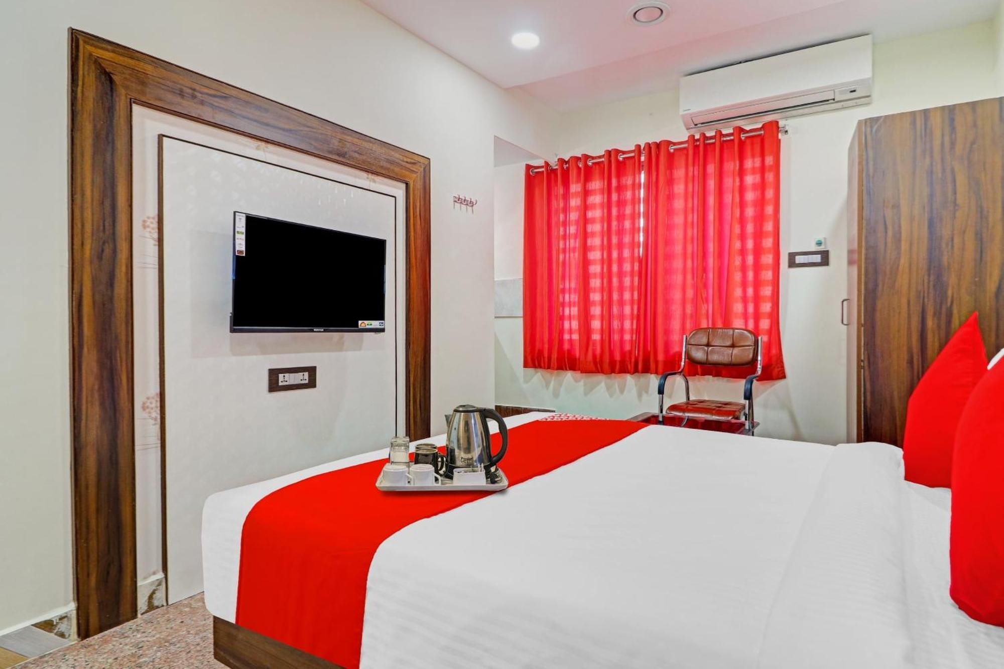 Heavens Inn Near Rasoolpura Metro Station Hyderabad Eksteriør bilde